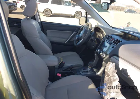 2016 Subaru Forester 2.5I Limited z USA, uszkodzony, nr VIN JF2SJAKC4GH402894